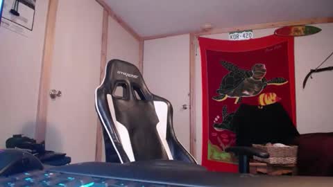 Snapshot of sexycoloradolovers chatting on 12.16.25 Austin and Megan online show from 12.16.25