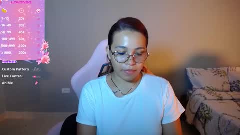 Snapshot of sexydiabliita chatting on 10.21.25 sexydiabliita online show from 10.21.25