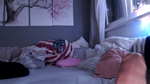 Snapshot of sexyella25 chatting on 01.16.25     .... ............ Onlyfans   online show from 01.16.25