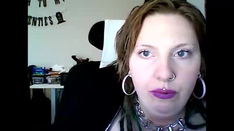 Wouldntyouliketoknow online show from 10.13.25