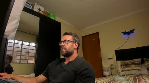 chris online show from 09.16.25