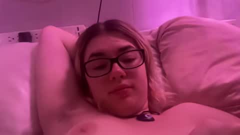 Snapshot of sexyflower21555 chatting on 12.03.24 sexyflower21555 online show from 12.03.24