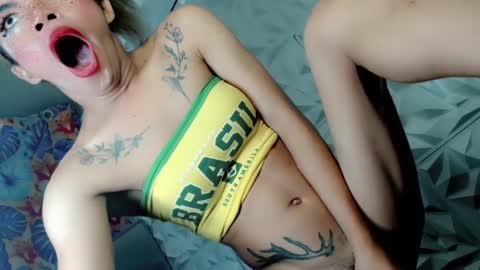 Snapshot of sexyhotbabe18 chatting on 12.16.24 sexyhotbabe18 online show from 12.16.24