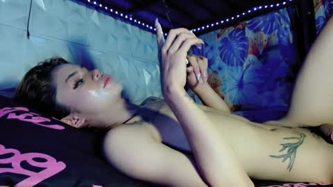 Snapshot of sexyhotbabe18 chatting on 02.18.25 sexyhotbabe18 online show from 02.18.25