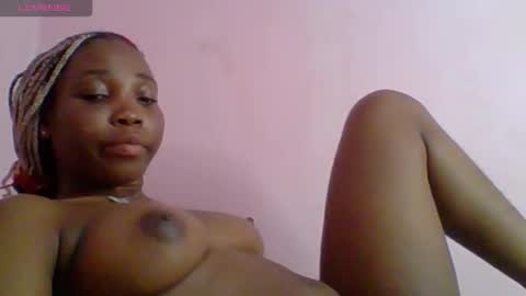 Snapshot of sexyhotbody_haileyxx chatting on 10.11.25 Hailey online show from 10.11.25