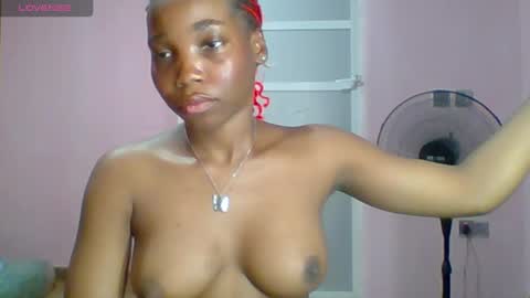 Snapshot of sexyhotbody_haileyxx chatting on 10.20.25 Hailey online show from 10.20.25