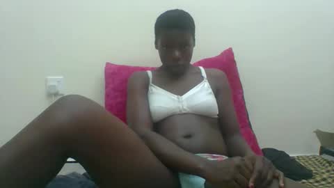 Snapshot of sexyhotgal4 chatting on 10.06.25 MARGARET online show from 10.06.25