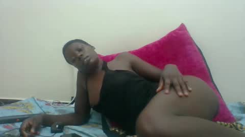 Snapshot of sexyhotgal4 chatting on 10.09.25 MARGARET online show from 10.09.25