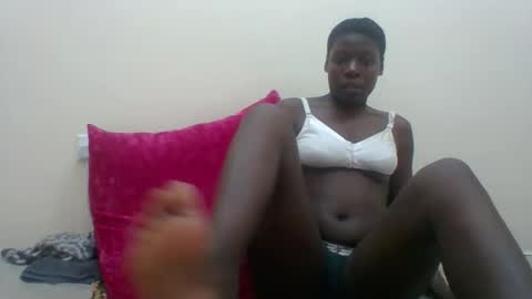 Snapshot of sexyhotgal4 chatting on 10.16.25 MARGARET online show from 10.16.25