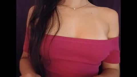 Snapshot of sexyideusa chatting on 12.28.24 Sexy online show from 12.28.24