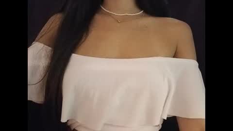 Snapshot of sexyideusa chatting on 02.05.25 Sexy online show from 02.05.25