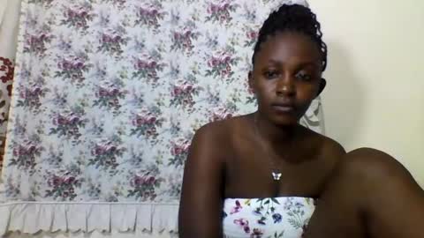 JOAN online show from 02.05.25