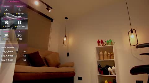 katalina larson online show from 02.18.25