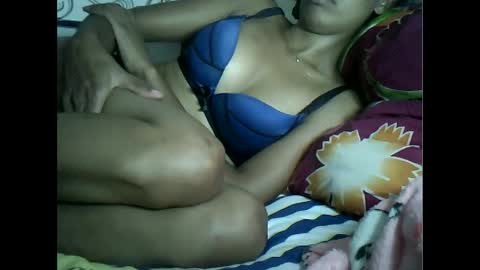 sexylarra12 online show from 12.31.24