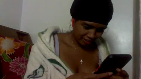 sexylarra12 online show from 05.18.26