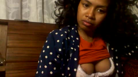 sexylarra12 online show from 06.19.26