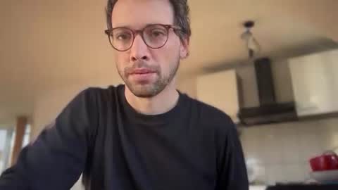 Snapshot of sexyleo8282 chatting on 11.19.25 sexyleo8282 online show from 11.19.25