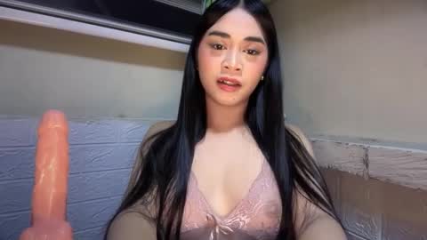 Snapshot of sexylovekai chatting on 10.25.25 sexylovekai online show from 10.25.25