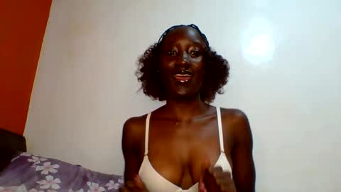 sexylucia5 online show from 06.10.26