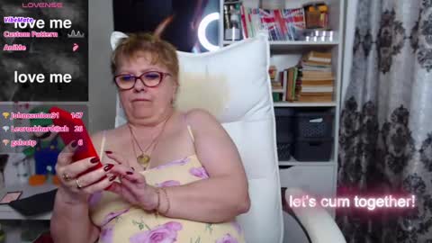 Snapshot of sexylynette4u chatting on 01.30.25 sexylynette4u online show from 01.30.25
