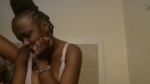 Snapshot of sexymia56 chatting on 10.13.25 Miss mia online show from 10.13.25