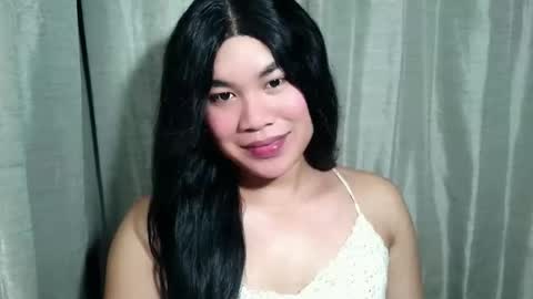 Snapshot of sexymika_xoxo chatting on 03.11.26 Mika online show from 03.11.26