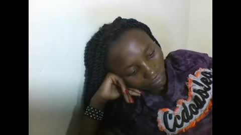 VIVIAN online show from 02.17.25