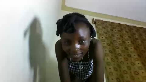 VIVIAN online show from 02.21.25