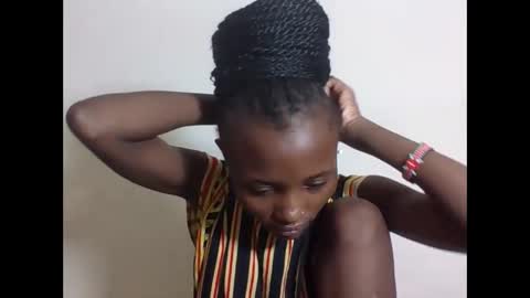 VIVIAN online show from 10.30.25