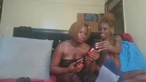 Snapshot of sexynina25 chatting on 09.19.25 nina online show from 09.19.25