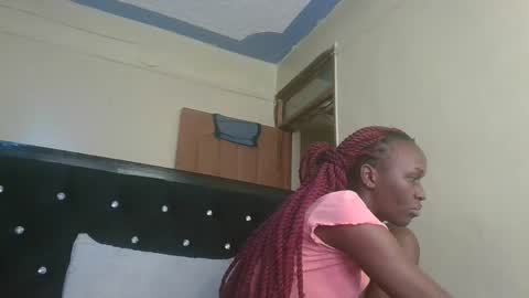 Snapshot of sexynina25 chatting on 09.21.25 nina online show from 09.21.25