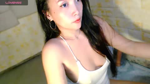 Snapshot of sexypinaymiya chatting on 12.21.24 Miyah online show from 12.21.24