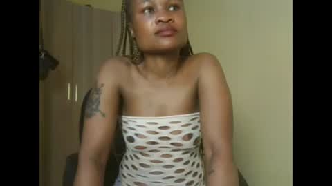 Snapshot of sexyqueenivy chatting on 11.23.25 queenivy online show from 11.23.25