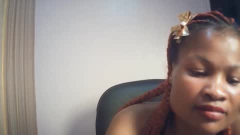 Snapshot of sexyqueenivy chatting on 12.19.25 queenivy online show from 12.19.25