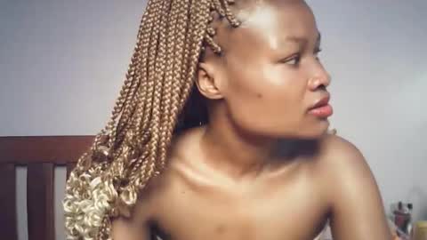 Snapshot of sexyqueenivy chatting on 01.09.26 queenivy online show from 01.09.26