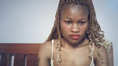 Snapshot of sexyqueenivy chatting on 01.12.26 queenivy online show from 01.12.26