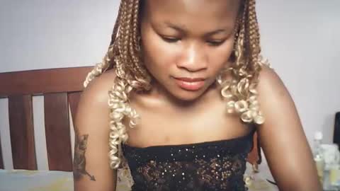 Snapshot of sexyqueenivy chatting on 01.19.26 queenivy online show from 01.19.26