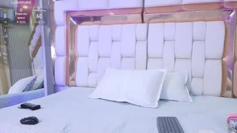 Snapshot of sexysister_ chatting on 03.14.26 Kendall online show from 03.14.26