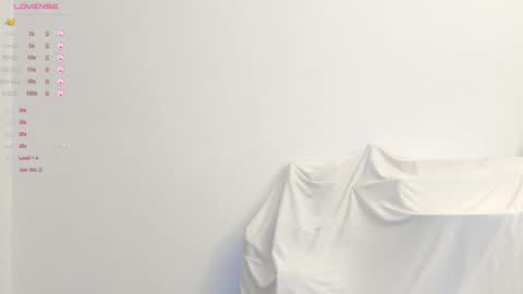 Snapshot of sexythongslut chatting on 02.11.25 Sexythongslut online show from 02.11.25