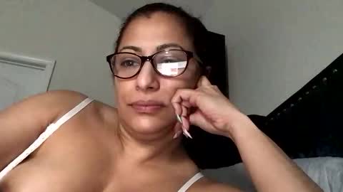 sexytrini69 online show from 03.23.26