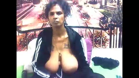 sexyva4u2luv online show from 02.15.25