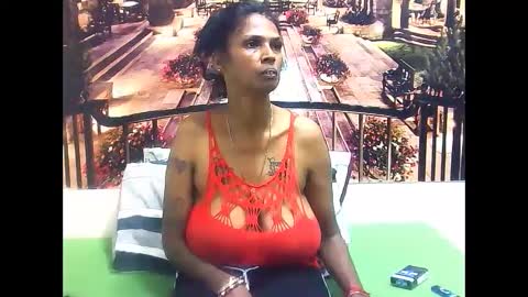 sexyva4u2luv online show from 02.19.25