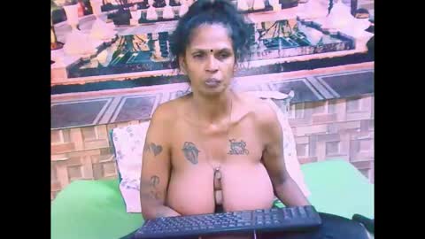 sexyva4u2luv online show from 09.12.25