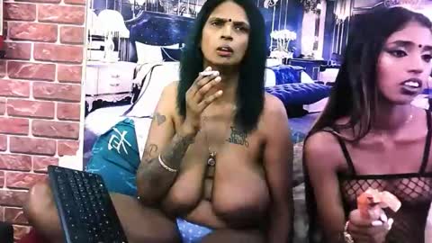 sexyva4u2luv online show from 11.12.25