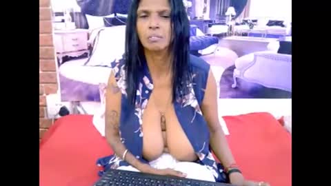 sexyva4u2luv online show from 04.13.26