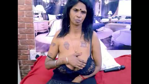 Snapshot of sexyva4u2luv chatting on 06.09.26 sexyva4u2luv online show from 06.09.26