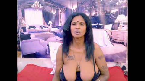 Snapshot of sexyva4u2luv chatting on 06.12.26 sexyva4u2luv online show from 06.12.26