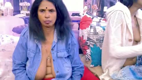 Snapshot of sexyva4u2luv chatting on 06.18.26 sexyva4u2luv online show from 06.18.26