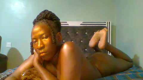 VIVIAN online show from 03.12.25