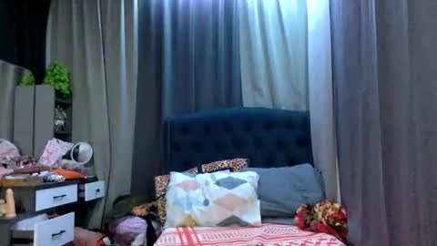 Snapshot of sexyxenaaa chatting on 01.14.26 Xenaaa online show from 01.14.26